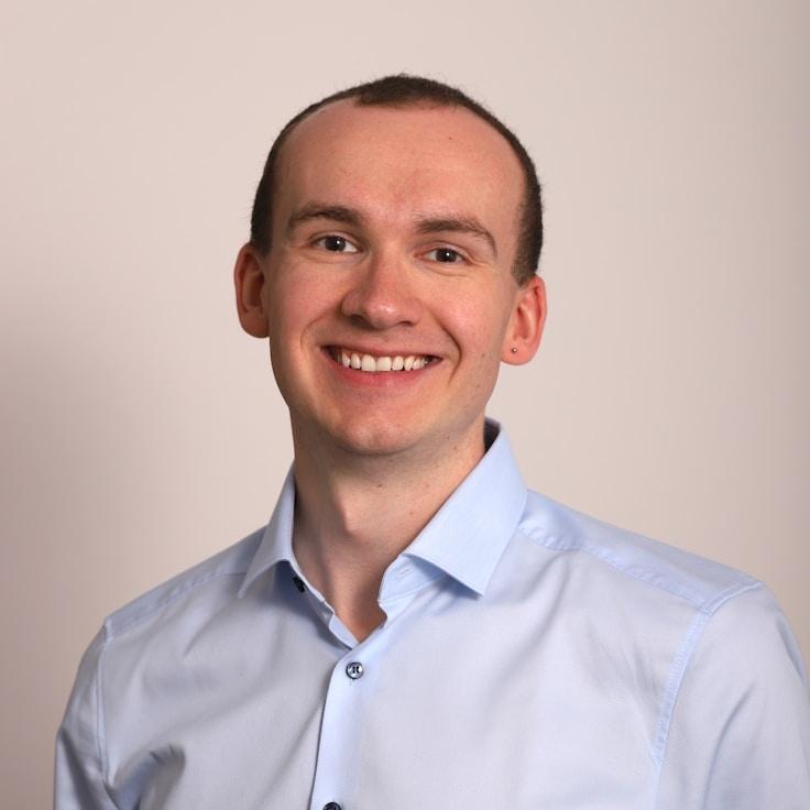 Portrait of Anaya Rao meditation instructor